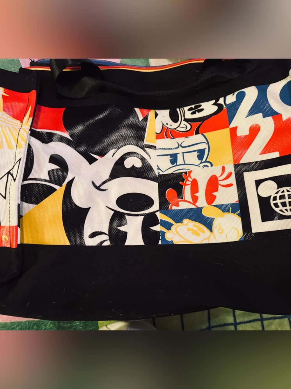 Disney Black and Olive Green Travel Bag 🧳 - Picture 3 of 6